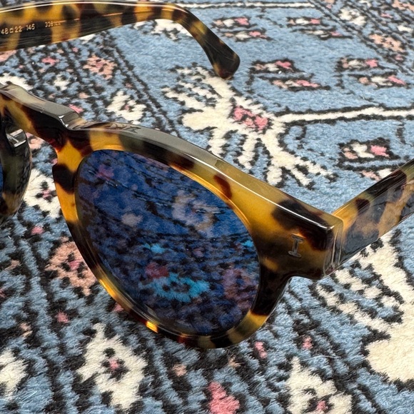 Illesteva Leonard Mirrored Blue Sunglasses - Picture 5 of 11
